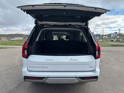 Used 2025 Ford Expedition Max Platinum AWD/4WD image 32