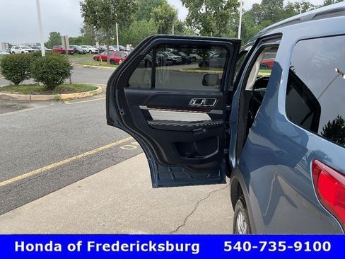 Used 2019 Ford Explorer Platinum AWD/4WD image 15