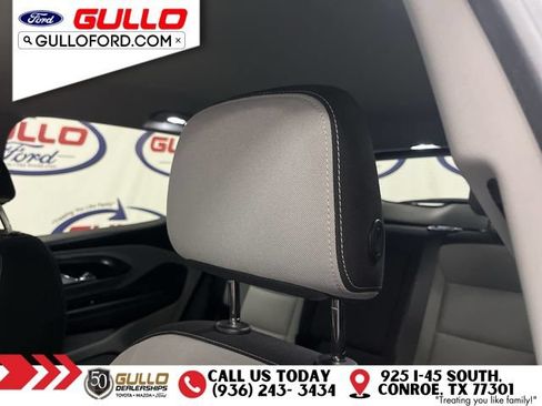 Used 2022 GMC Terrain SLE w/ Driver Convenience Package FWD image 18