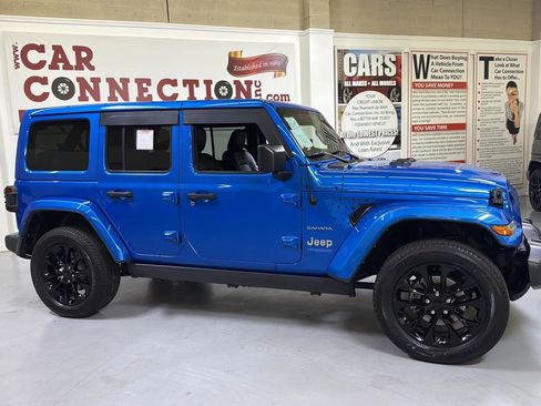 Used 2021 Jeep Wrangler Unlimited Sahara w/ Safety Group image 3