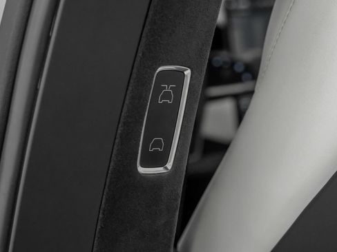 Used 2022 Tesla Model X AWD/4WD image 48