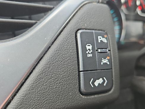 Used 2018 Chevrolet Suburban LT AWD/4WD image 28