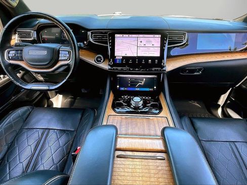 Certified 2022 Jeep Grand Wagoneer Series III AWD/4WD image 15