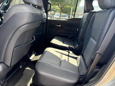 Used 2024 Lexus GX 550 w/ Accessory Package (Z1) AWD/4WD image 20