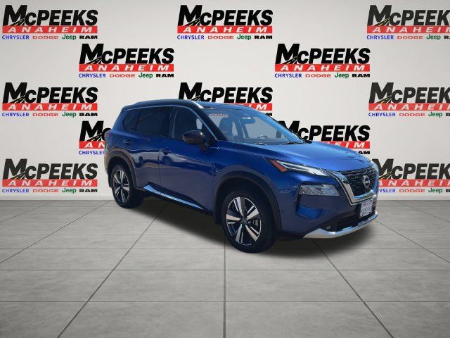 Used 2022 Nissan Rogue Platinum w/ Head-Up Display Package FWD image 2