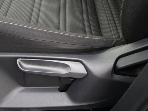 Used 2022 Volkswagen Tiguan S image 31