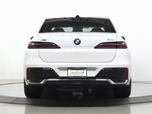 New 2025 BMW 740i xDrive image 7