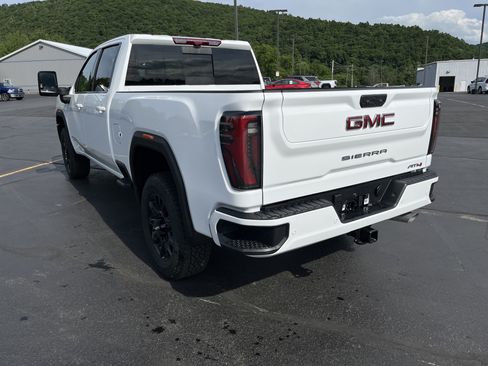 New 2026 GMC Sierra 2500 AT4 w/ AT4 Premium Plus Package AWD/4WD image 5