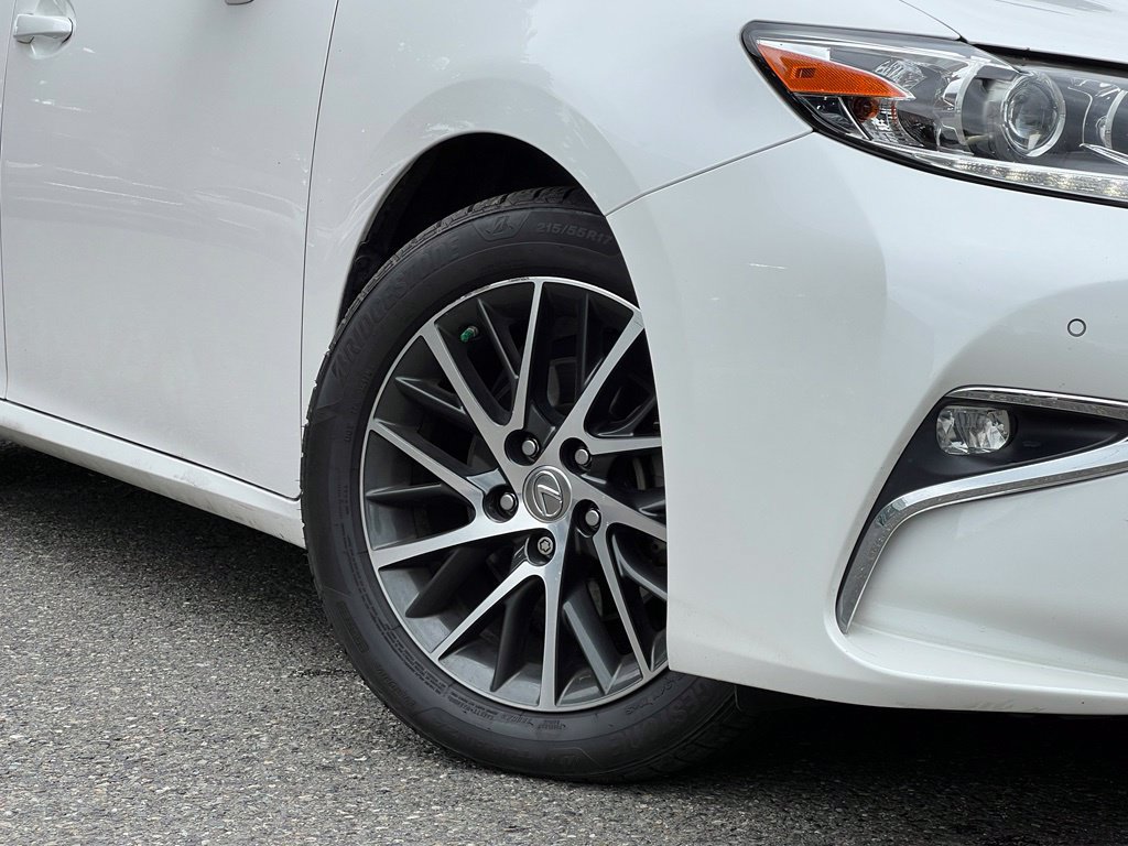 Used 2017 Lexus ES 350 FWD image 2