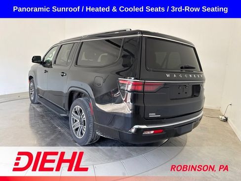 Used 2023 Jeep Wagoneer L 4WD w/ Premium Group I image 5