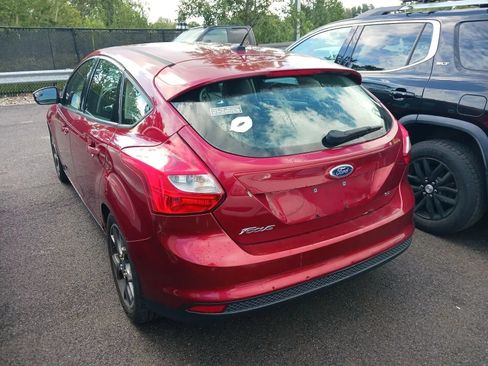 Used 2014 Ford Focus SE w/ Equipment Group 201A FWD image 4