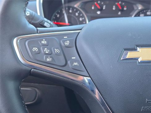 Used 2023 Chevrolet Equinox LT FWD image 30