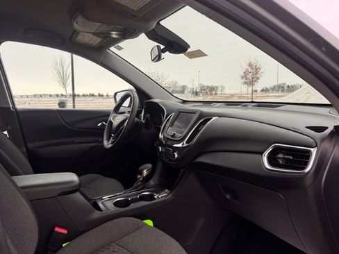Used 2023 Chevrolet Equinox LT image 24