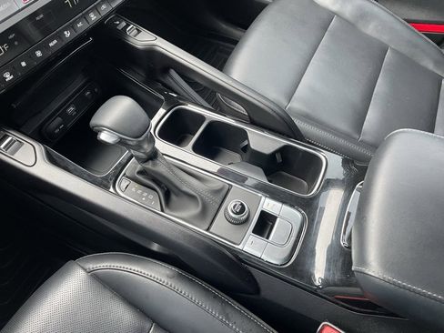 Used 2025 Kia Telluride S image 20