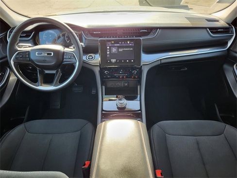 Used 2023 Jeep Grand Cherokee Laredo w/ Luxury Tech Group I image 20