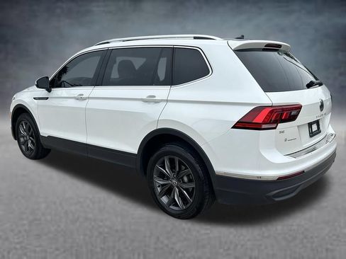 Certified 2023 Volkswagen Tiguan SE FWD image 4