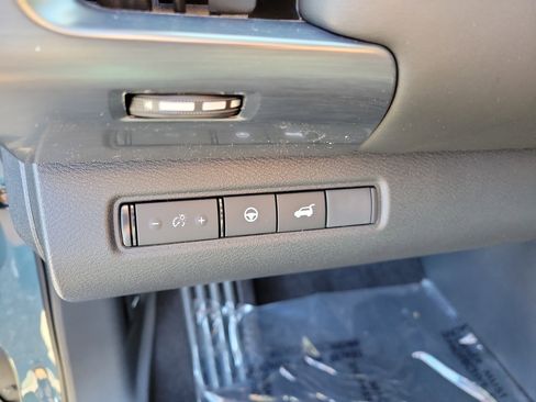 New 2026 Nissan Pathfinder SL FWD image 24