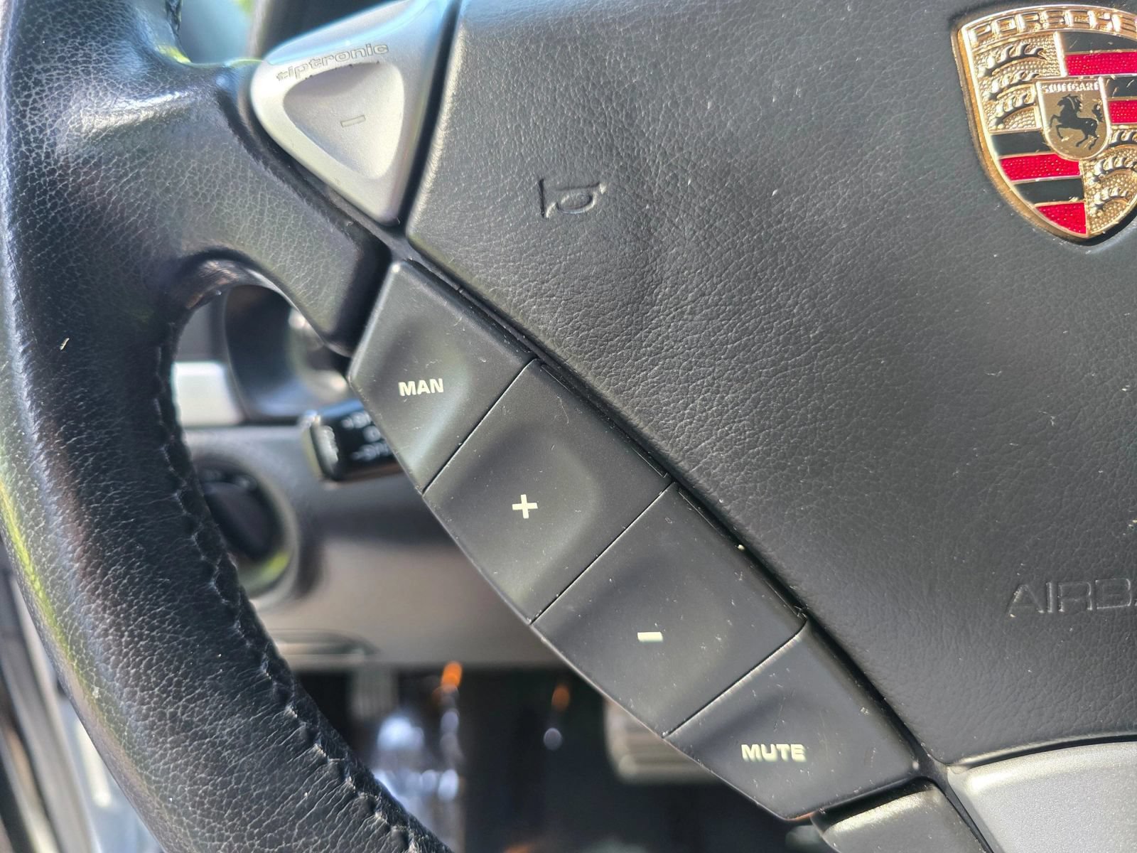 Used 2004 Porsche Cayenne S AWD/4WD image 28