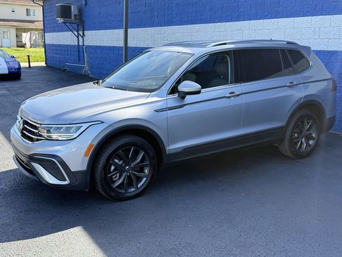 Used 2024 Volkswagen Tiguan SE image 5