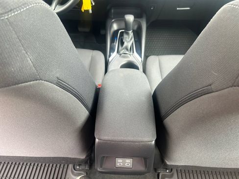Certified 2025 Toyota Corolla LE FWD image 28