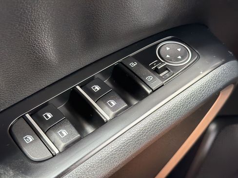 Used 2025 Kia Soul LX w/ LX Technology Package FWD image 28