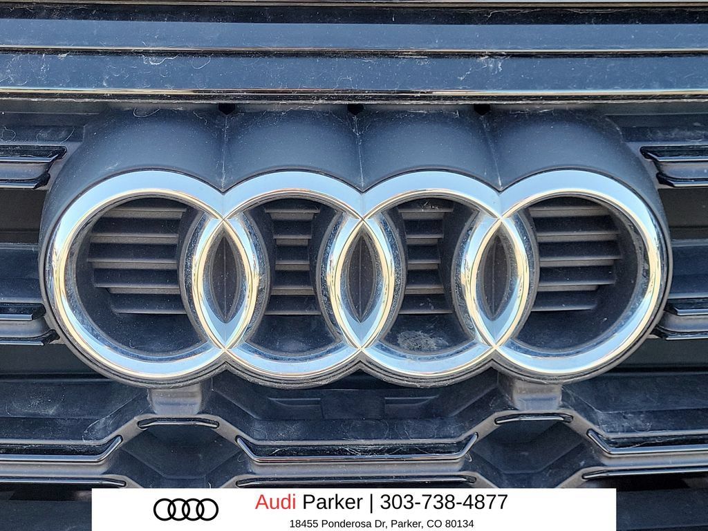 Used 2025 Audi Q5 2.0T Premium w/ Convenience Plus Package AWD/4WD image 16