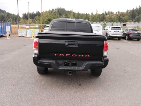 Used 2016 Toyota Tacoma Limited w/ Towing Package AWD/4WD image 6