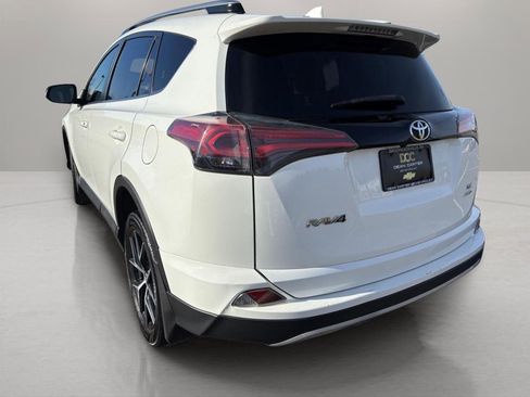Used 2018 Toyota RAV4 SE w/ Power Extra Value Package AWD/4WD image 4