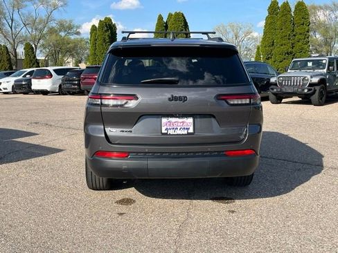 Used 2022 Jeep Grand Cherokee L Laredo AWD/4WD image 4