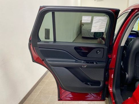 New 2025 Lincoln Aviator AWD w/ Equipment Group 101A image 10