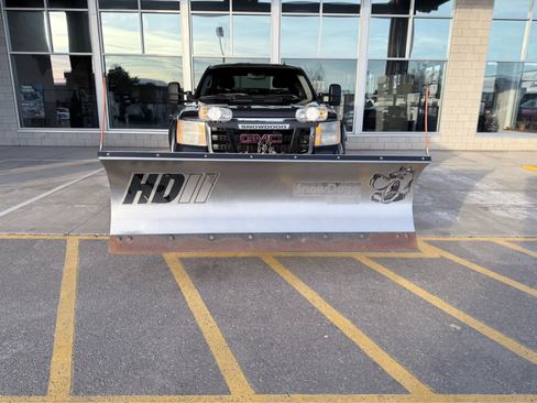 Used 2011 GMC Sierra 2500 SLE w/ SLE Preferred Package image 12