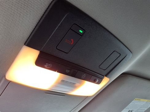 Used 2024 Nissan Pathfinder SV image 19