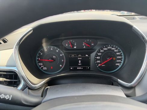 Used 2018 Chevrolet Equinox LS image 13