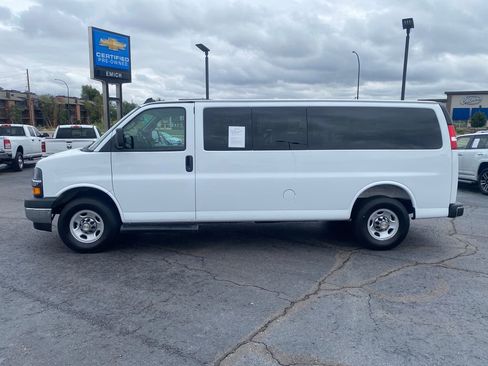 Used 2025 Chevrolet Express 3500 LT w/ LT Preferred Equipment Group RWD image 2