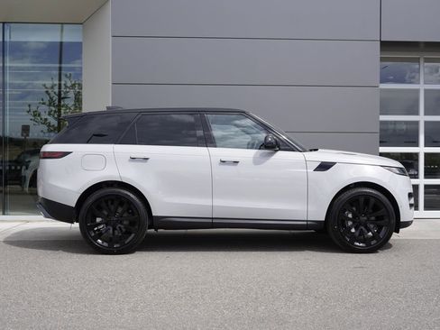New 2026 Land Rover Range Rover Sport SE AWD/4WD image 7