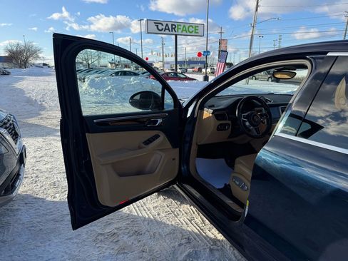 Used 2018 Porsche Macan S image 18