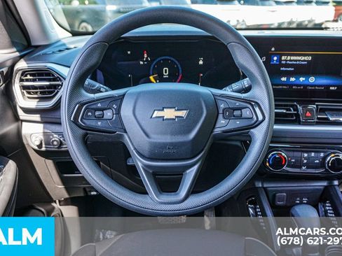 Used 2025 Chevrolet TrailBlazer LT FWD image 27