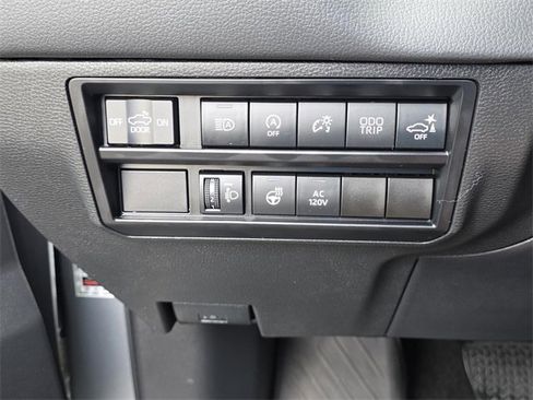 Used 2023 Toyota Tundra Limited image 24