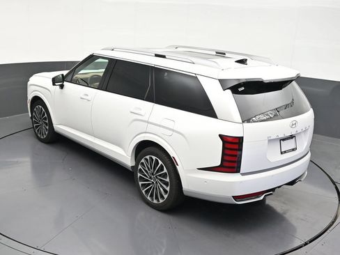 Used 2026 Hyundai Palisade Calligraphy FWD image 19