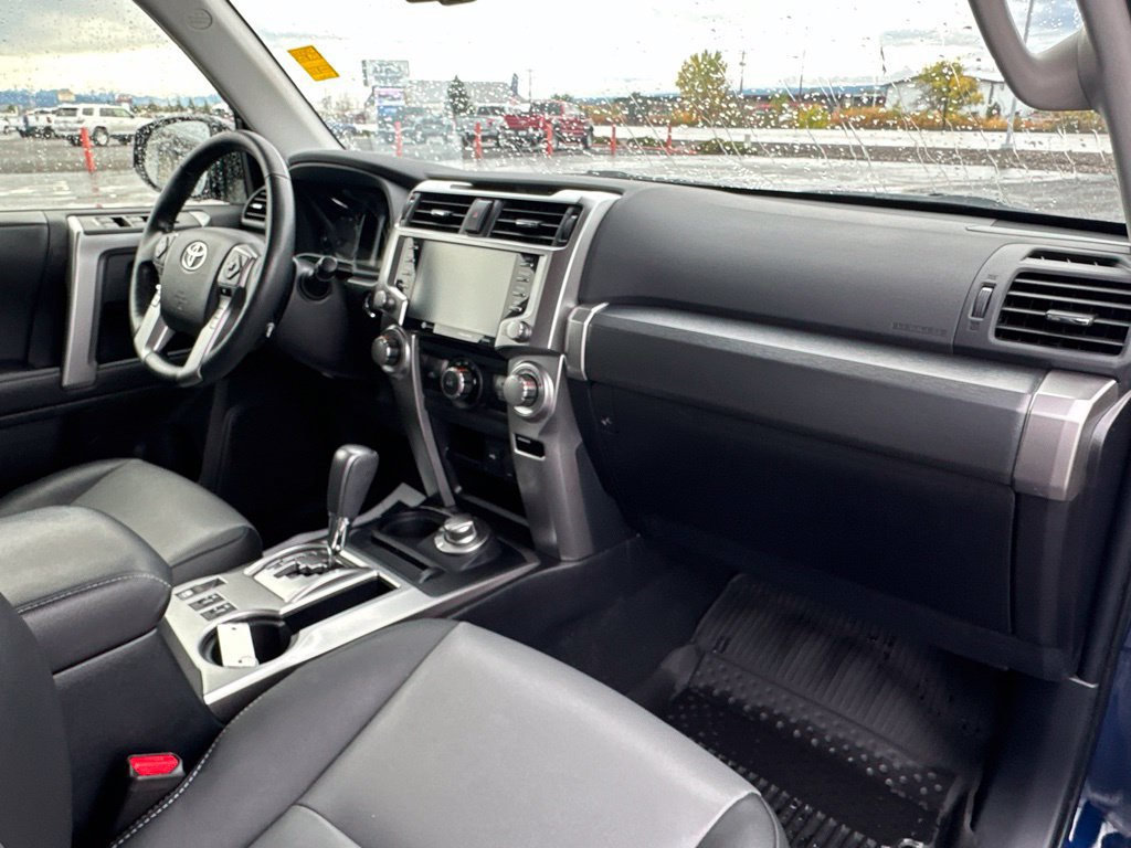 Used 2023 Toyota 4Runner SR5 Premium w/ SR5 Premium Package AWD/4WD image 12