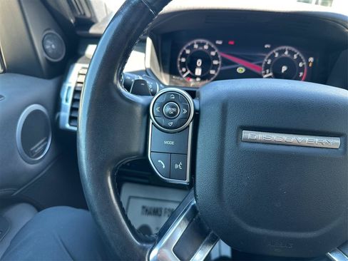 Used 2018 Land Rover Discovery HSE AWD/4WD image 37