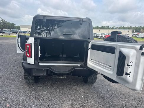 Used 2023 Ford Bronco Badlands AWD/4WD image 12