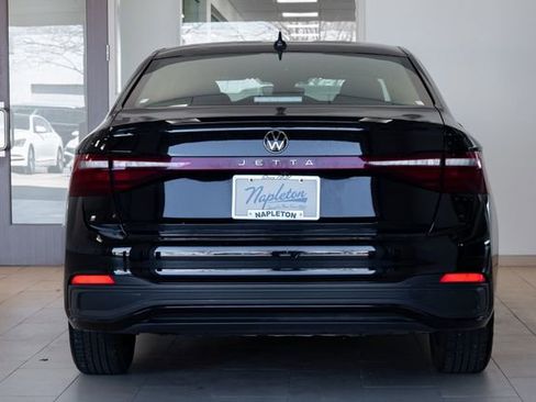 Used 2025 Volkswagen Jetta Sport image 26