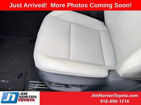 Used 2026 Toyota Camry XLE FWD image 10