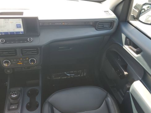 Certified 2024 Ford Maverick Lariat w/ Black Appearance Package image 15