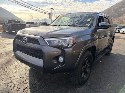 Used 2019 Toyota 4Runner SR5 image 10