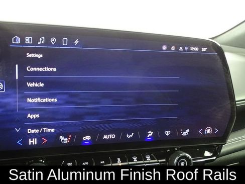 Used 2024 Chevrolet Blazer EV LT image 36