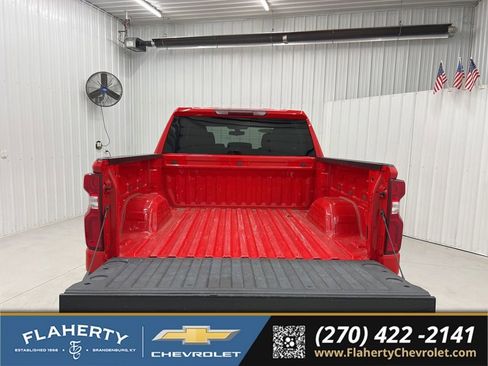 Used 2021 Chevrolet Silverado 1500 Custom Trail Boss AWD/4WD image 19