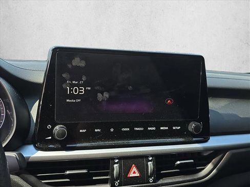 Used 2024 Kia Forte GT-Line image 11