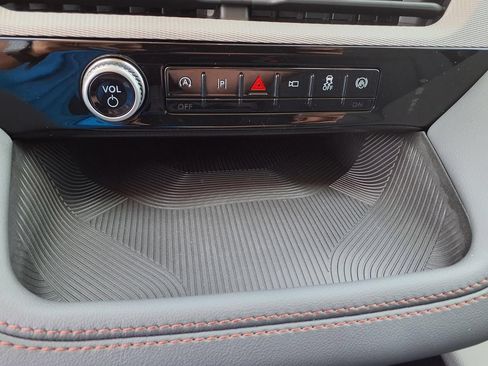 New 2026 Ford Explorer Active RWD image 10